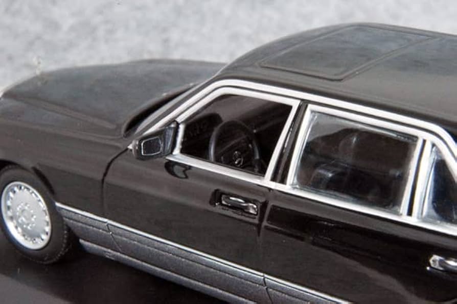 Amazon | 1/43 メルセデス ベンツ 560 SEL (W126) / ブラック
